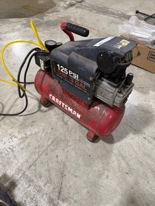 lot 52 image: CRAFTSMAN 125PSI 1.5HP 3 GALLON COMPRESSOR