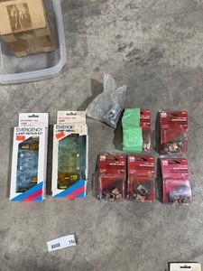 lot 184 image: LAMP REPAIR KITS & SPLIT BOLT CONNECTORS