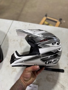 lot 210 image: HJC HELMET (MEDIUM)