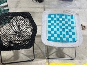 lot 87 image: QTY 2 LOUNGE CHAIRS