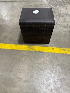 lot 91 image: FOOT STOOL
