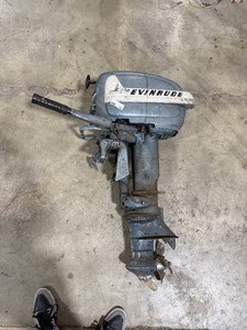 lot 101 image: 15HP EVINRUDE AQUASONIC BOAT MOTOR