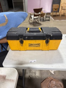lot 348 image: CRAFTSMAN TOOL BOX
