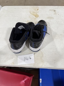 lot 368 image: JORDAN SHOES SIZE 10 MENS