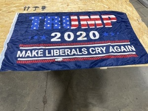 lot 137 image: TRUMP 2020 FLAG