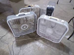 lot 222 image: 3 BOX FANS AND A OIL HEATER FANS WORK BUT OIL HEATERS PLUG END IS CHOPPED OFF