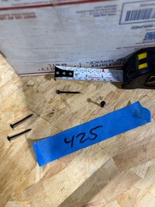 lot 425 image: 15LBS 6-9 X 1-12 SQUARE DRIVE PAN HEAD TYPE 17 SCREWS