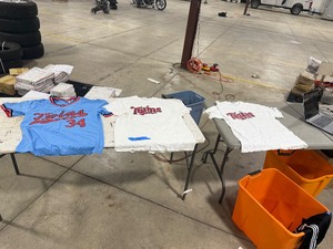 lot 446 image: KIRBY PUCKETT JERSEY XL, & 2 TWINS XL TEES