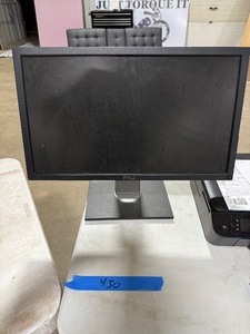 lot 430 image: DELL COMPUTER MONITOR