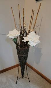 lot 90 image: Tall Cone Basket White Magnolia Floral Dcor