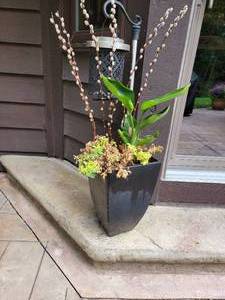 lot 32 image: Black Commercial Resin Outdoor Planters