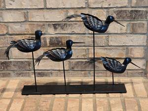 lot 119 image: Delightful Metal Sculpture Decor - Coastal Birds