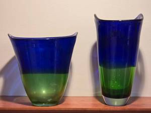 lot 88 image: Contemporary Studio Art Glass Vase Pair - Blue  Green