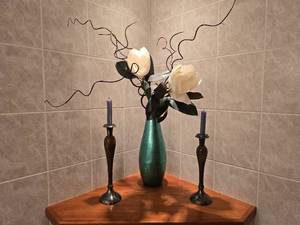 lot 71 image: Enchanting Candlestick & Vase Home Decor Collection - (3)