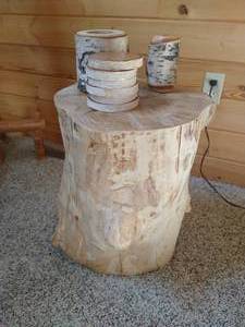 lot 12 image: Heavy Log Side Table With Rustic Wood Coasters & Candle Holders