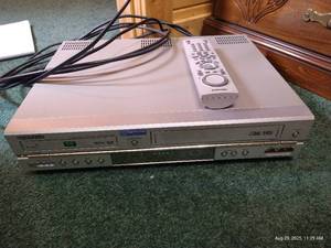 lot 78 image: Samsung DVD & VHS Player With Remote