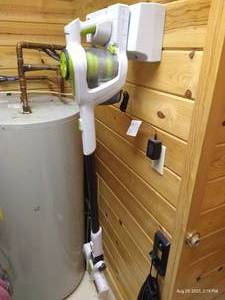 lot 123 image: Kenmore Elite Battery Powered Vacuum