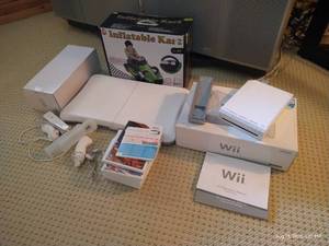 lot 125 image: Large Nintendo Wii Lot - System, Games, Etc
