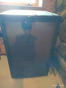 lot 137 image: Sunbeam Wine CoolerFridge