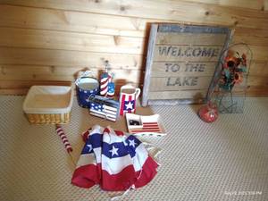 lot 140 image: Decor Lot - America Themed, Etc