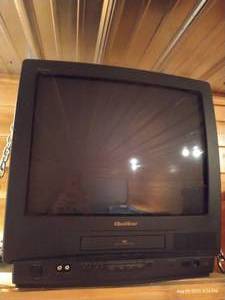 lot 143 image: Quasar TVVHS Combo
