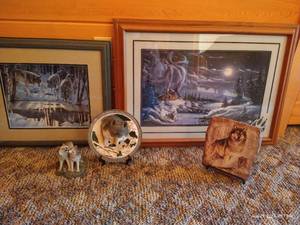 lot 148 image: Wolf Pictures & Decor