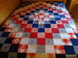 lot 160 image: Vintage Queen Homemade & Hand-Tied RedWhiteBlue Quilt
