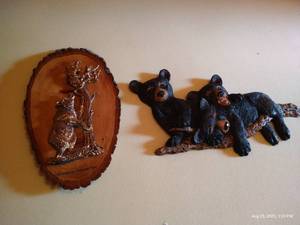 lot 192 image: Bear Themed Wall Art