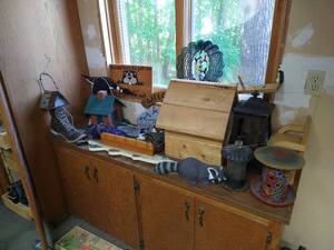 lot 205 image: Birdhouses, Feeders, Yard Decor, Etc