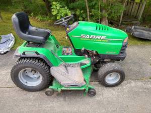 lot 212 image: Sabre (John Deere) 23 HP 54 Lawn Tractor