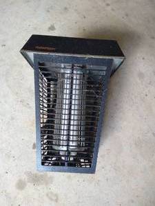 lot 242 image: Flowtron Bug Zapper - Works