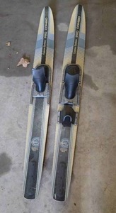 lot 243 image: Cypress Gardens Pro Combo Water Skis