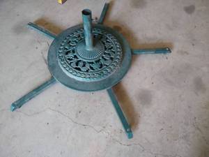 lot 254 image: Cast Iron Umbrella Stand - VERY Heavy