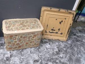 lot 24 image: Old box and tin...