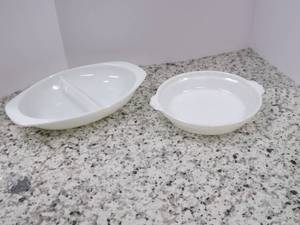 lot 26 image: Vintage White Milk Glass Pryex...