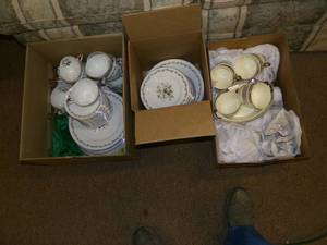 lot 60 image: A lot of two seperate sets of Vinta...
