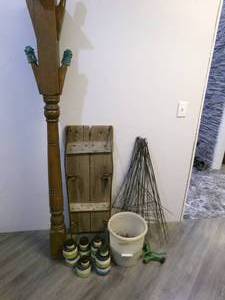 lot 120 image: Vintage Out door Items, including c...