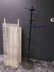 lot 124 image: Retail Display Units Black Unit 71...