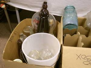 lot 178 image: Misc lot of Vintage jars, canning j...