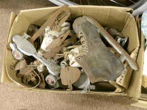 lot 181 image: Misc lot of vintage skates and ice ...