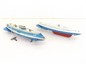 lot 2 image: 1940s Wolverine Tin Litho Submarines wKey