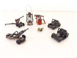 lot 29 image: Lot of Vintage VERY Unique Figural Pencil Sharpeners