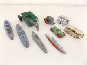 lot 28 image: Lot of Antique and Vintage Die Cast Tootsie, etc. Toys
