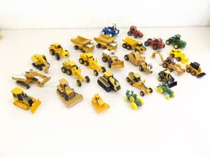 lot 36 image: Lot of AS NEW Modern Loose Ertl etc. 164 Die Cast Construction and Farm Vehicles