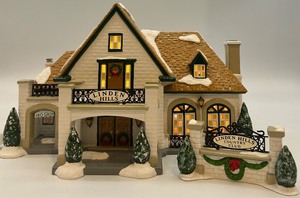 lot 16 image: Department 56 Linden Hills Country Club Holiday Village Building