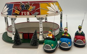 lot 18 image: Department 56 Bumper Fun Amusement Park Carnival Ride with 3 Cars