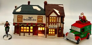 lot 89 image: Department 56 Dickens Village Series Old Curiosity Shop with Accessories