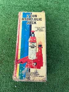 lot 23 image: 2 Ton Hydraulic Jack