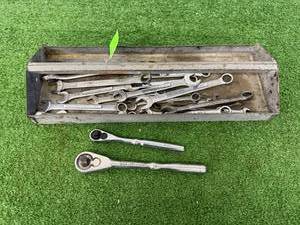 lot 27 image: Craftsman Wrenches & Ratchets