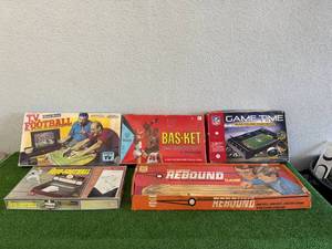 lot 53 image: Vintage Sports Theme Games